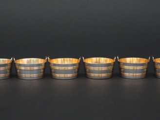 Vente aux enchères Suite de six salerons à anses en argent, poinçon Minerve.  M.O : J.B  