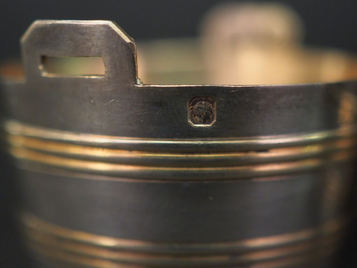 Suite de six salerons à anses en argent, poinçon Minerve.  M.O : J.B  