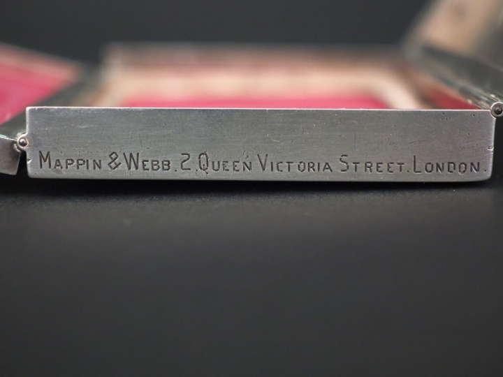 Porte-photo articulé à trois brins en argent anglais, en forme de peti