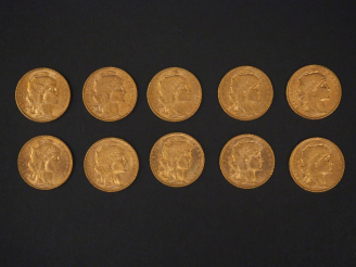 Vente aux enchères Dix pièces de 20 Francs or, 1907. FRAIS ACHETEURS 5% TTC.