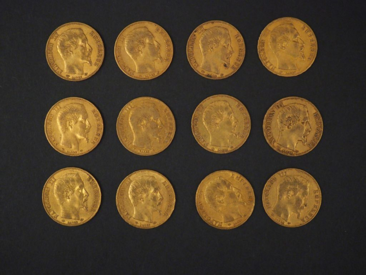 Douze pièces de 20 Francs or, 1855-A (x3) et 1856-A (x9). FRAIS ACHETE