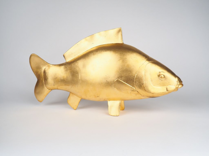 François-Xavier LALANNE (1927-2008)  Carpe d'Or Résine dorée.  Signée 