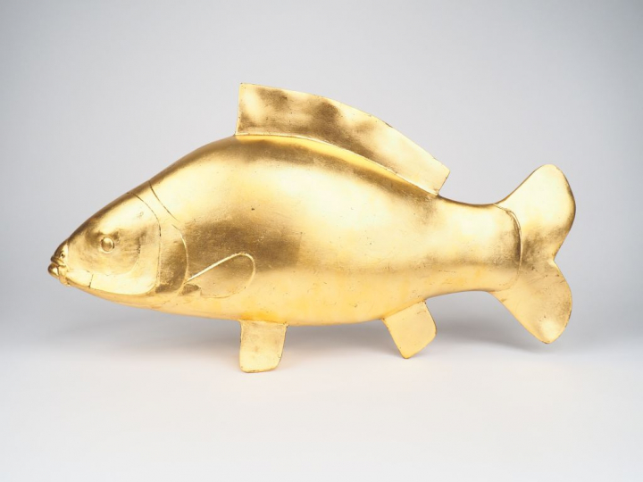 François-Xavier LALANNE (1927-2008)  Carpe d'Or Résine dorée.  Signée 