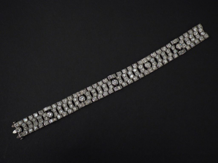 Bracelet articulé Art déco en platine, serti de diamants et diamants b