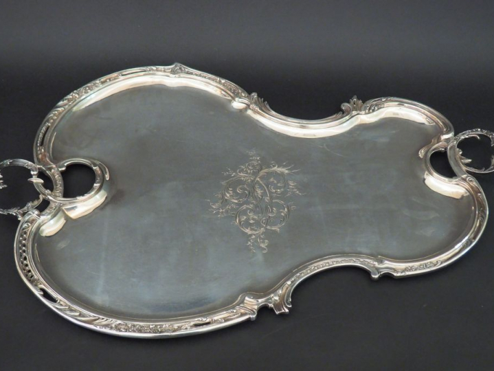 	Plateau Napoléon III de style Louis XV en argent, poinçon Minerve, en
