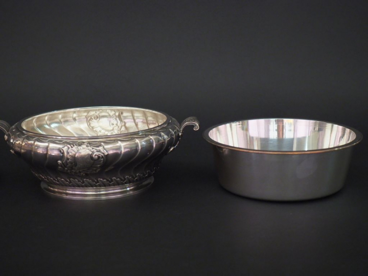 G. BACHELET Légumier de style Louis XV en argent, poinçon Minerve à dé