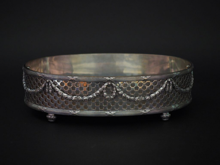 	BOINTABURET à Paris Jardinière ovale de style Louis XVI en argent, po