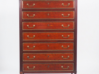 Vente aux enchères Semainier Louis XVI en acajou, montants cannelés, dessus marbre blanc,