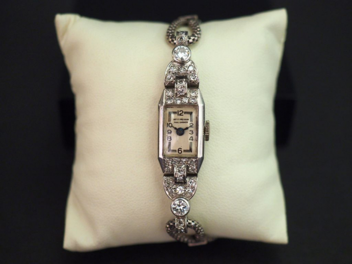 Paul GARNIER Montre bracelet de dame Art déco, boitier en platine sert