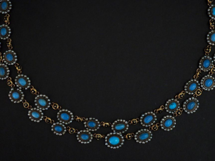 Collier Napoléon III double rangs en or jaune, composé de maillons en 