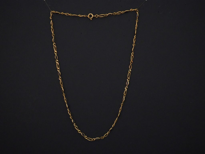 Collier articulé en or jaune, maille cheval alternée de maillons serti