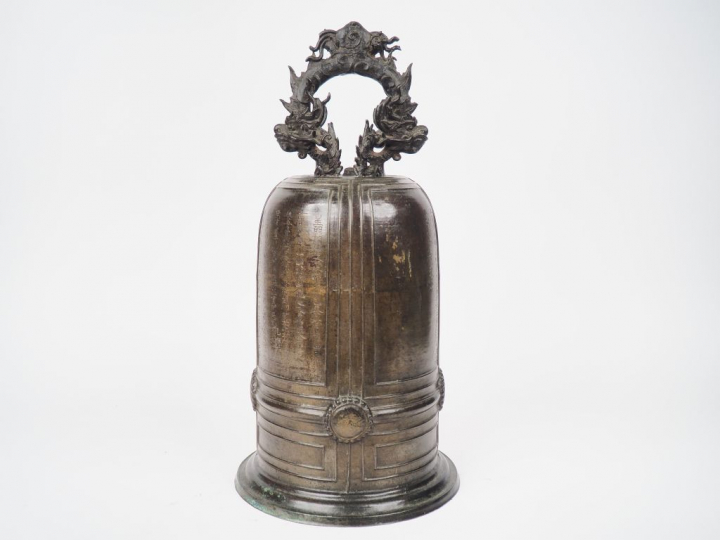 Vietnam, dynastie des Nguyen fin XVIII-XIXe siècle  Grande cloche en b