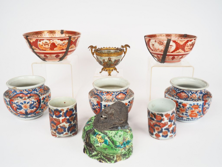Lot comprenant : 9 faiences et porcelaines du Japon formé d'un couverc