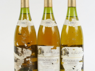 Vente aux enchères 3 BOUTEILLES CORTON CHARLEMAGNE GC 'LA TOUR BLONDEAU' B.P.F. - 1987 - 