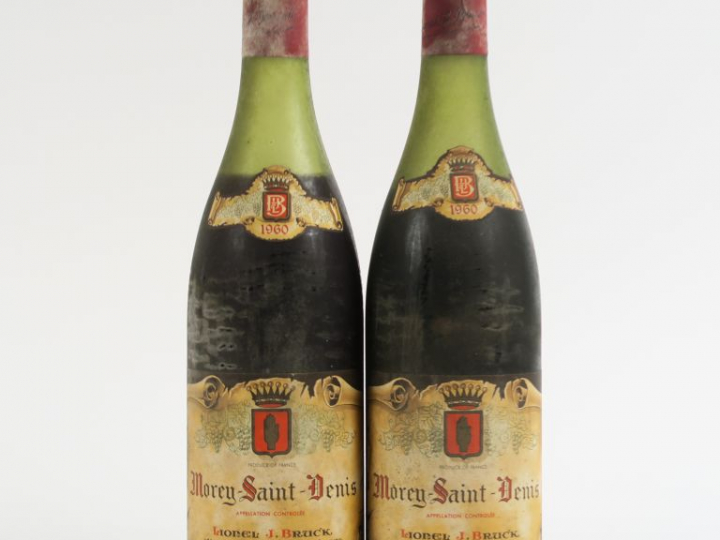 2 BOUTEILLES MOREY ST DENIS LIONEL J. BRUCK - 1960 - 5,5 CM/6 CM/CAPSU