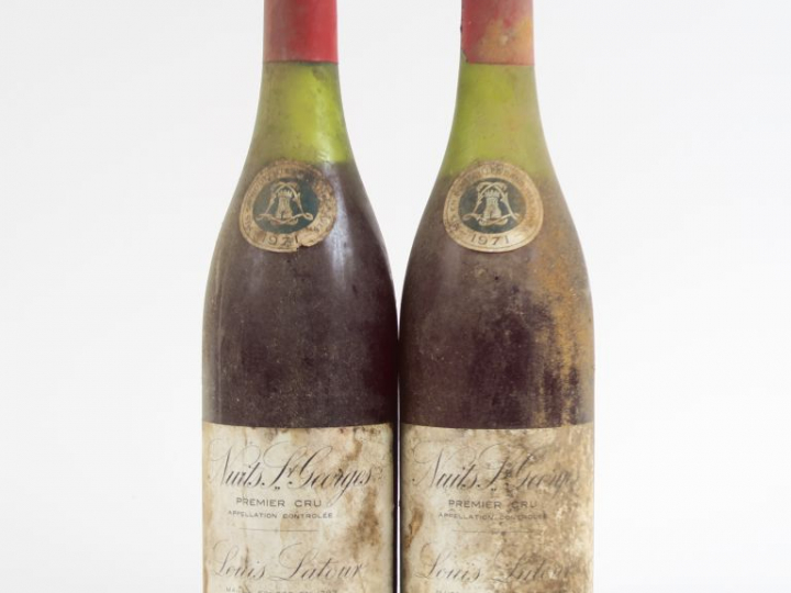 2 BOUTEILLES NUITS ST GEORGES 1er CRU LOUIS LATOUR - 1971 - 4 CM/5 CM/
