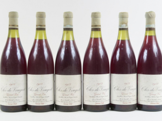Vente aux enchères 6 BOUTEILLES CLOS DE VOUGEOT GC SAVOUR CLUB - 1982