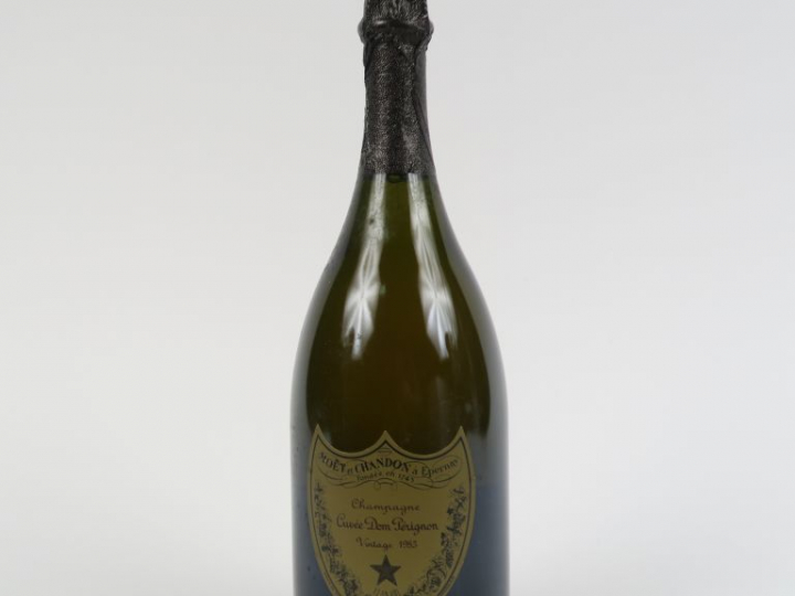 1 BOUTEILLE CHAMPAGNE DOM PÉRIGNON - 1985 - COFFRET - NIVEAU LIMITE CO