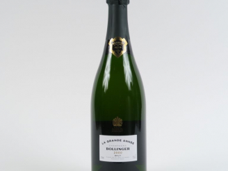 Vente aux enchères 1 BOUTEILLE CHAMPAGNE BOLLINGER 'LA GRANDE ANNÉE' - 2000 - COFFRET