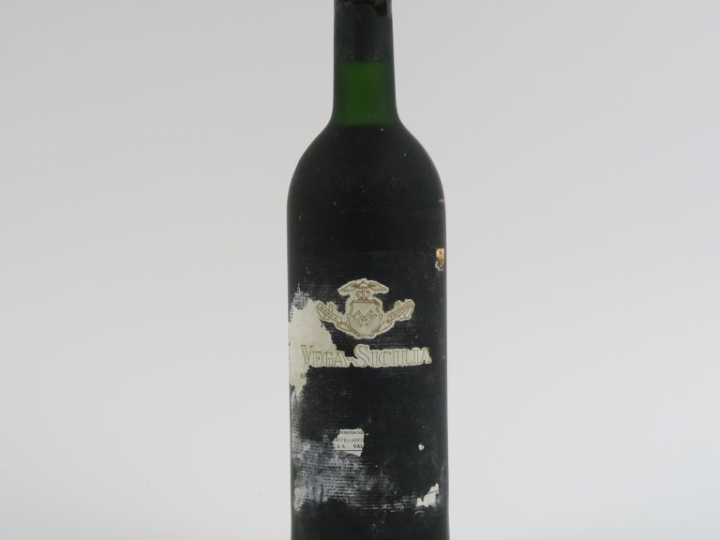 1 BOUTEILLE VEGA SICILIA 'RESERVA SPECIAL' - ETA/CAPSULE DÉCOUPÉE