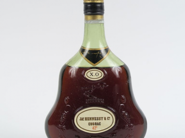 1 BOUTEILLE COGNAC HENNESSY X.O 42° - COFFRET - NIVEAU MOYEN