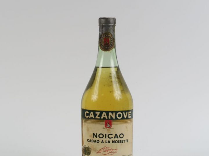 1 VIEILLE BOUTEILLE NOICAO CAZANOVE