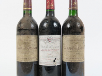 Vente aux enchères 3 BOUTEILLES : 2 LE CADET DE LARMANDE 1989 1 BG/BS - 1 CHÂTEAU BROUARD