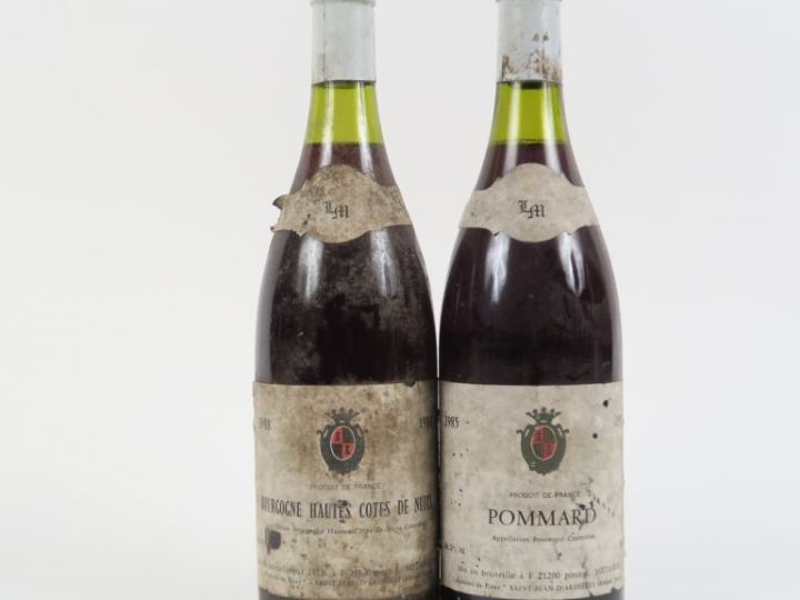 2 BOUTEILLES L. MÉTAIRIE : 1 POMMARD L. MÉTAIRIE 1985/ELA - 1 BOURGOGN