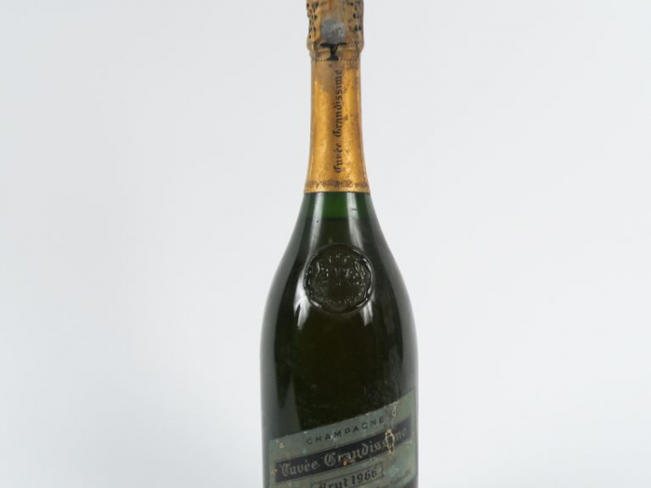 1 BOUTEILLE CHAMPAGNE 'CUVEE GRANDISSIME' VICTOR CLICQUOT - 1966 - 1,5