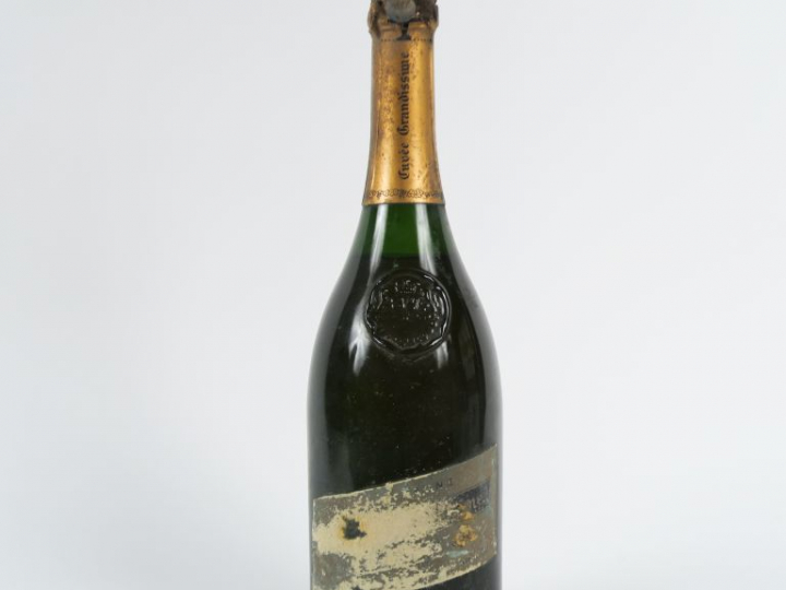 1 BOUTEILLE CHAMPAGNE 'CUVEE GRANDISSIME' VICTOR CLICQUOT - 1966 - PRÉ