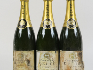 Vente aux enchères 3 BOUTEILLES CHAMPAGNE DEUTZ - EA