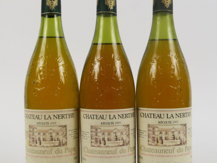 3 BOUTEILLES CHATEAUNEUF DU PAPE BLANC CHÂTEAU LA NERTHE - 1989 - 1 à 