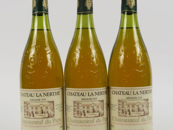 3 BOUTEILLES CHATEAUNEUF DU PAPE BLANC CHÂTEAU LA NERTHE - 1989 - 3 CM