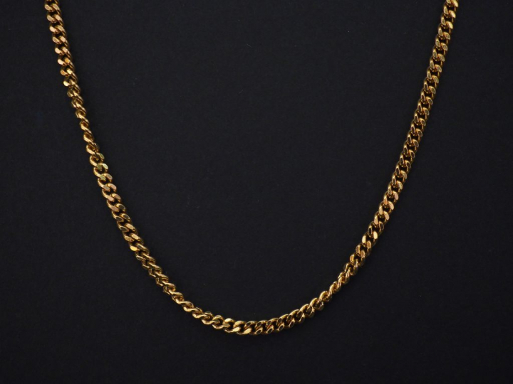 Chaine en or jaune, maille gourmette. Long. 45 cm  Poids. 10,80 g