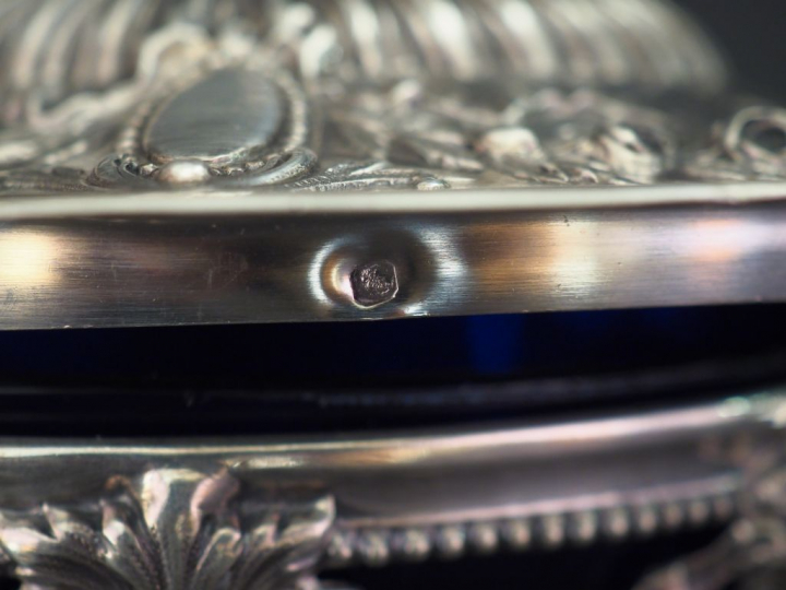 Sucrier Napoléon III de style Louis XVI en argent, poinçon Minerve, à 
