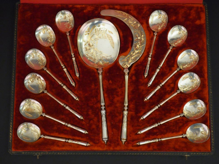 Service à glace en argent et vermeil, poinçon Minerve, à décor de bran