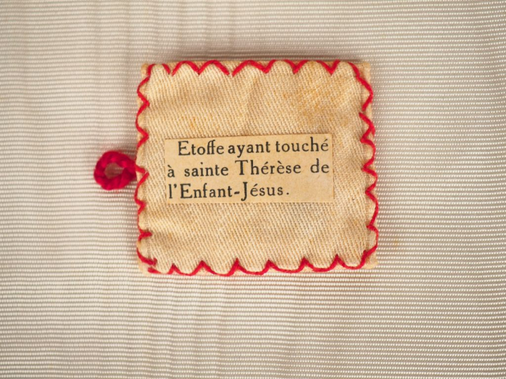 Missel début Xxème orné d'une miniature en émail représentant le Chris