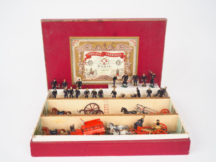 CBG PARIS Circa fin XIXème coffret réf 358/4 Pompiers contenant 22 sol