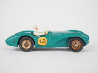Vente aux enchères Aston Martin DB 3 sport référence 506 corrosion et rouille boîte bel é