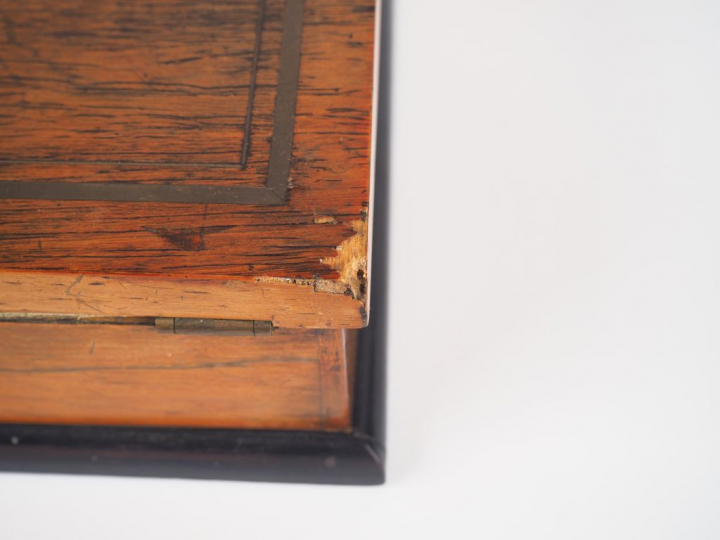 Ecritoire de voyage Napoléon III en palissandre et marqueterie de lait