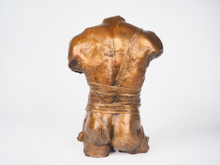 MITORAJ. "Grepol". Sculpture en bronze à patine médaille. Signée et nu