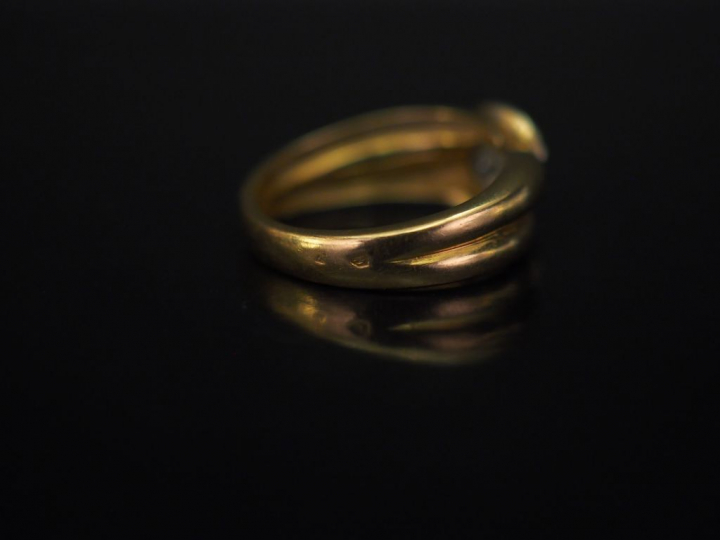 	Bague en or jaune, sertie en son centre d’un diamant de 0,5 ct enviro