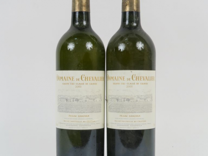 2 BOUTEILLES DOMAINE DE CHEVALIER GCC GRAVES - 2000