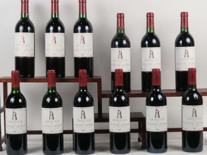 12 BOUTEILLES CHÂTEAU LATOUR 1er GCC PAUILLAC - 1987 - CBO - 10 BG/2 L