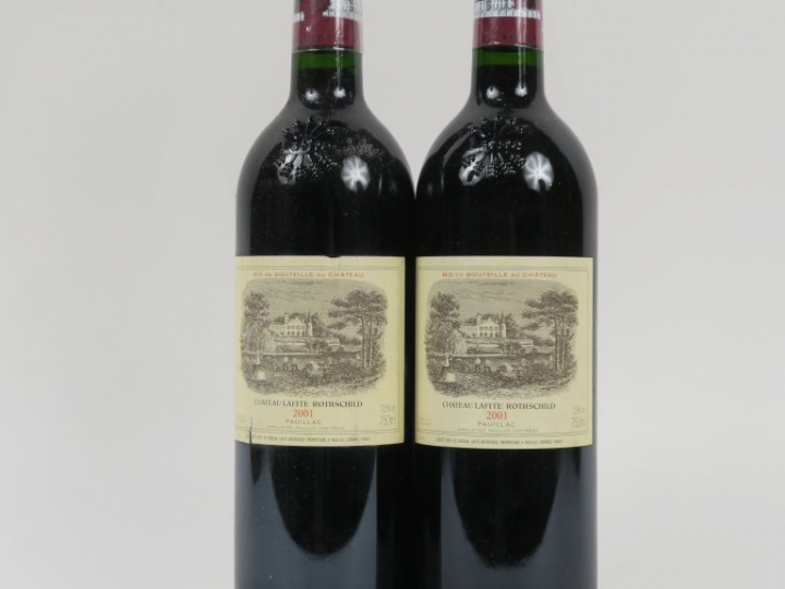 2 BOUTEILLES CHÂTEAU LAFITE ROTHSCHILD 1er GCC PAUILLAC - 2001 - 1 ETL