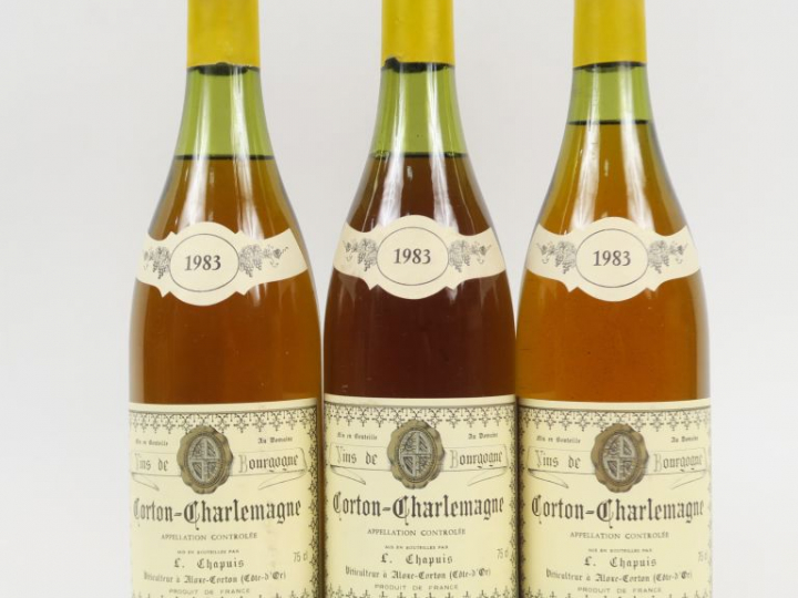 3 BOUTEILLES CORTON CHARLEMAGNE GC DOMAINE LOUIS CHAPUIS - 1983 - 3,5 