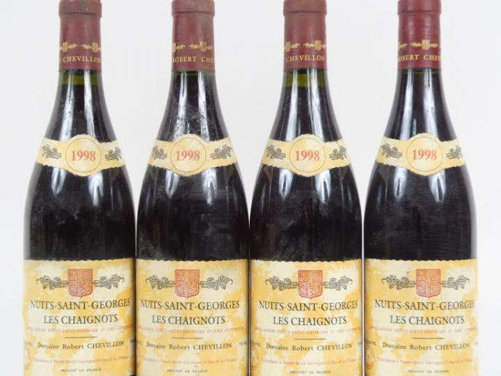 4 BOUTEILLES NUITS ST GEORGES 1er CRU 'LES CHAIGNOTS' DOMAINE ROBERT C