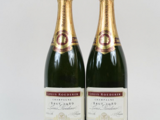Vente aux enchères 2 BOUTEILLES CHAMPAGNE LOUIS ROEDERER 'BRUT' - 1989 - COFFRET
