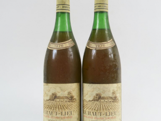 Vente aux enchères 2 BOUTEILLES VOUVRAY MOELLEUX 'LE HAUT LIEU' HUET - 1976 - 3,5 CM/4 CM