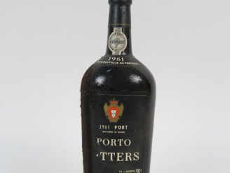 Vente aux enchères 1 BOUTEILLE PORTO PITTERS - 1961 - BS